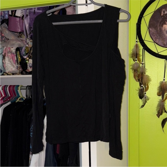 Blackmilk Black Cut-Out Asymetrical Top Long Sleeve XL - Picture 2 of 4